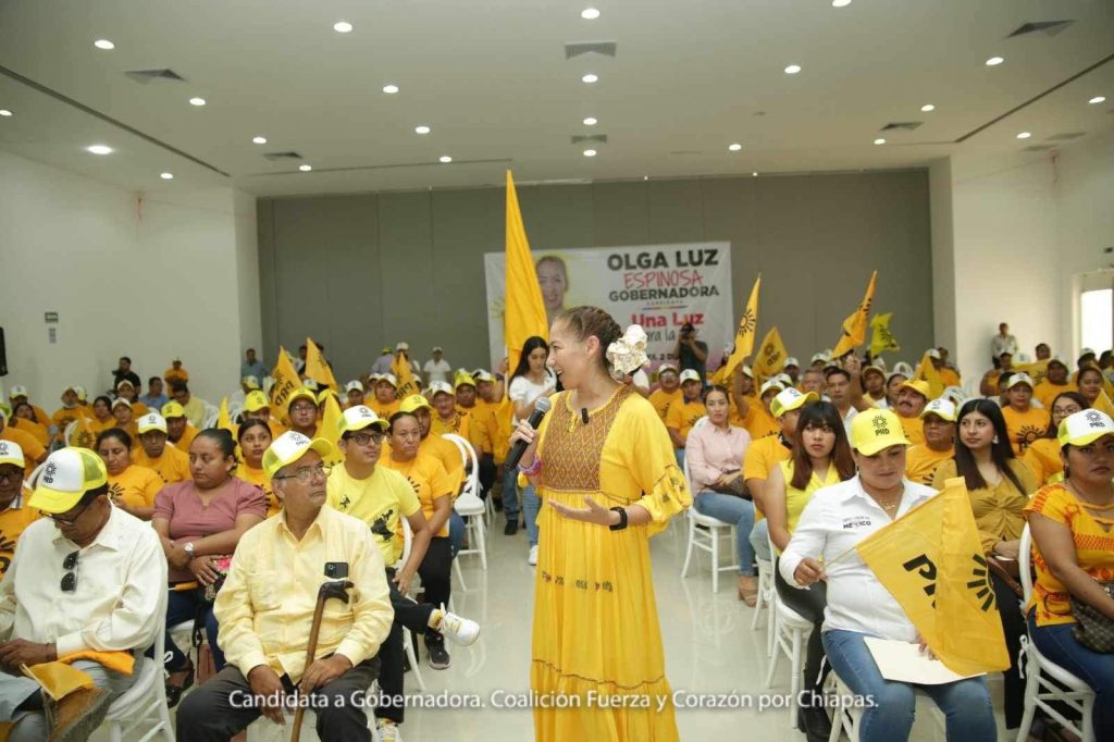 “Olga Luz Espinosa asiste a la entrega de constancias de registro de candidaturas y revisión de estructuras electorales del PRD Estatal”