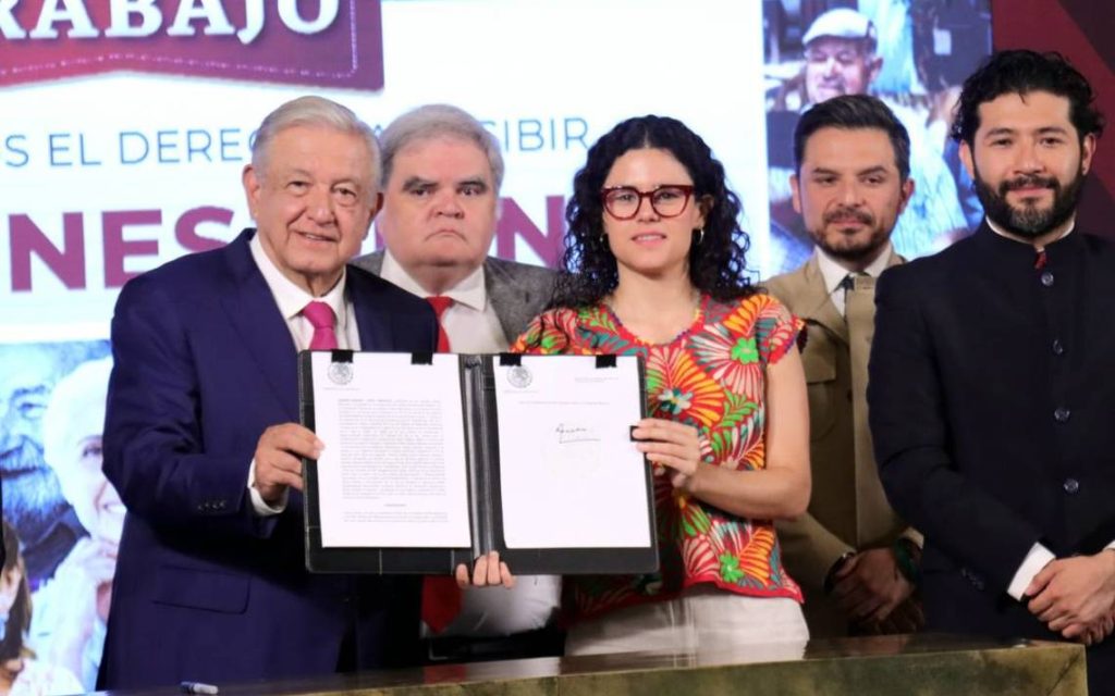 AMLO firma decreto para la creación del Fondo de Pensiones - El Heraldo de Chiapas