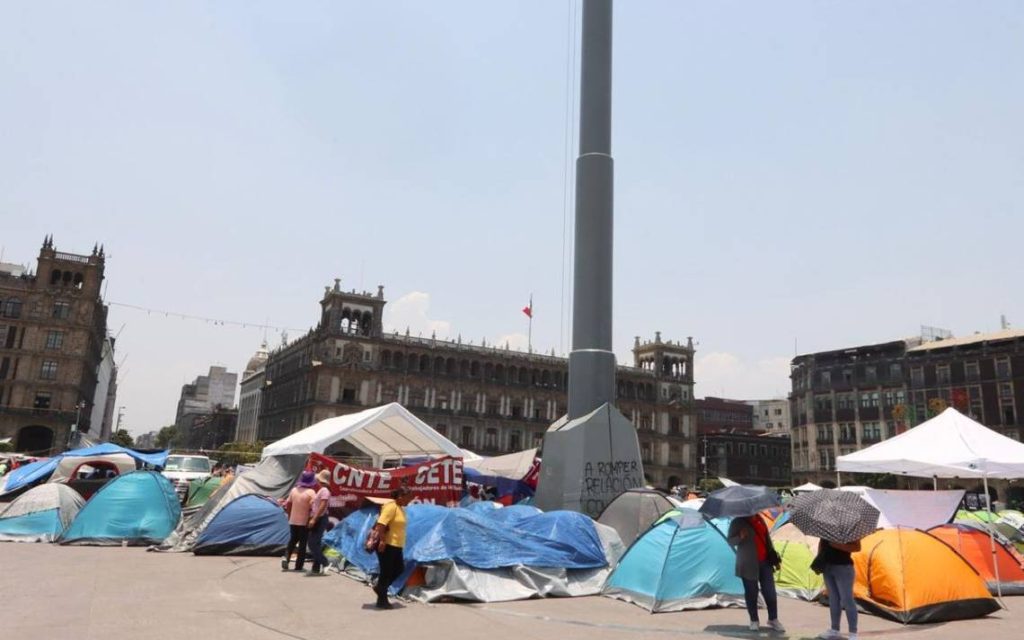 CNTE asegura que plantón en el Zócalo seguirá pese a cierre de campaña de Sheinbaum - El Heraldo de Chiapas