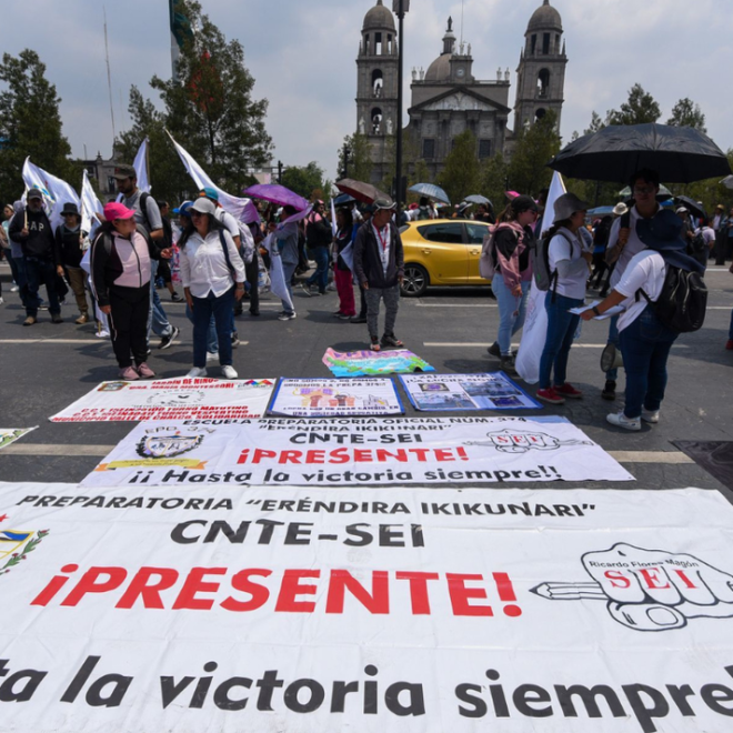 Casi 200 mil maestros inician paro de labores en México hasta nuevo aviso - El Heraldo de Chiapas