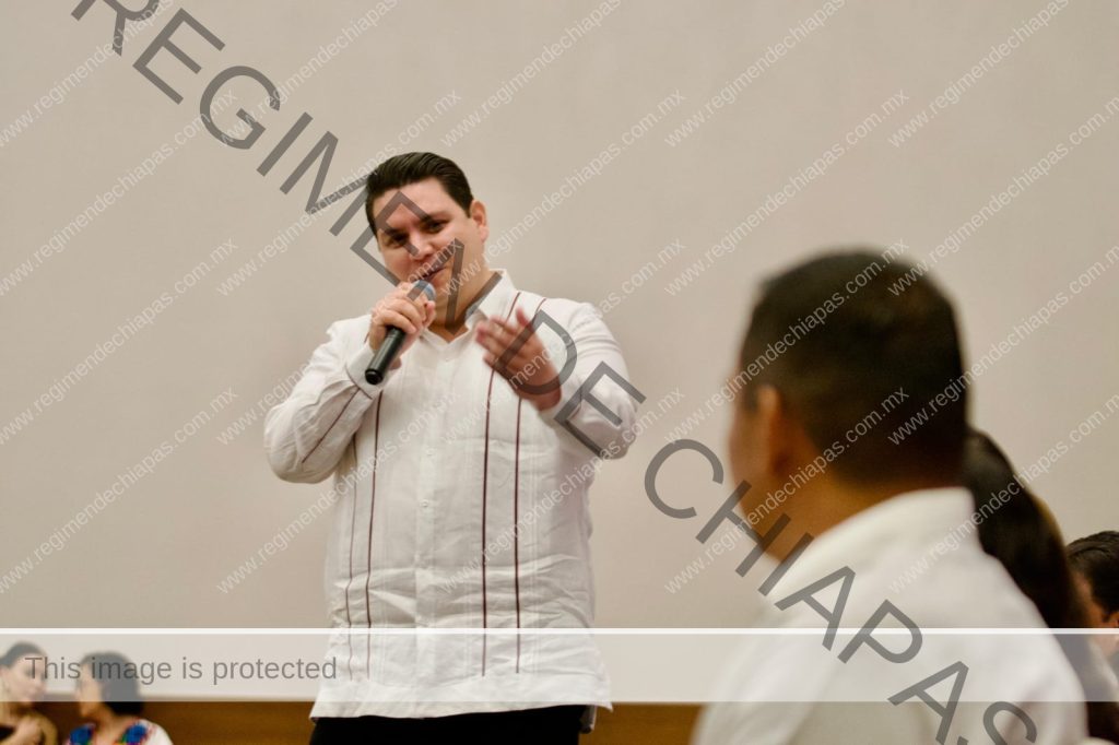 Chiapas se volverá a pintar de guinda: Carlos Molina