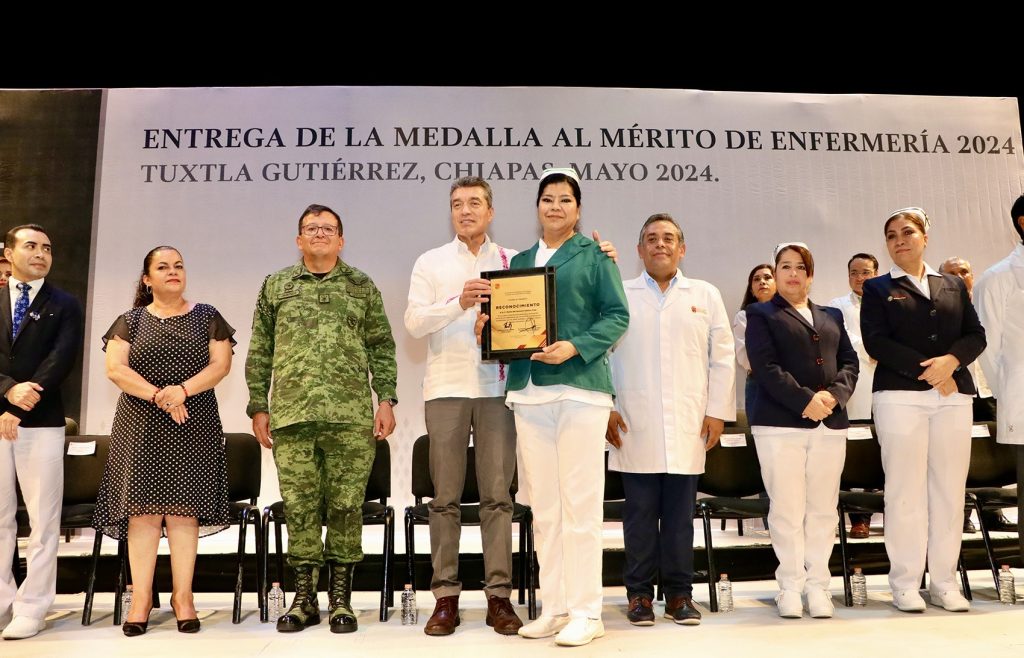 En Chiapas, las enfermeras y enfermeros cuidan de la salud de todas y todos, sin distinción: Rutilio Escandón