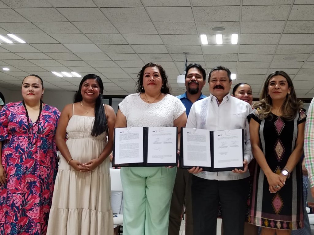 IEPC y Canirac Chiapas firman convenio de colaboración para fortalecer la democracia y participación ciudadana en el estado.