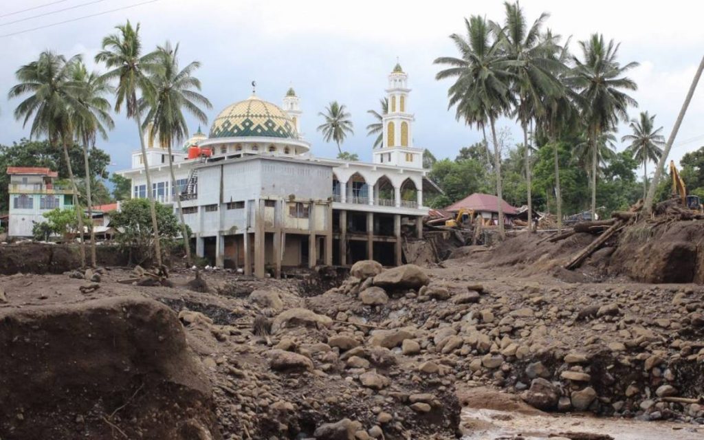 Inundaciones en Indonesia dejan 57 muertos y 22 desaparecidos - El Heraldo de Chiapas