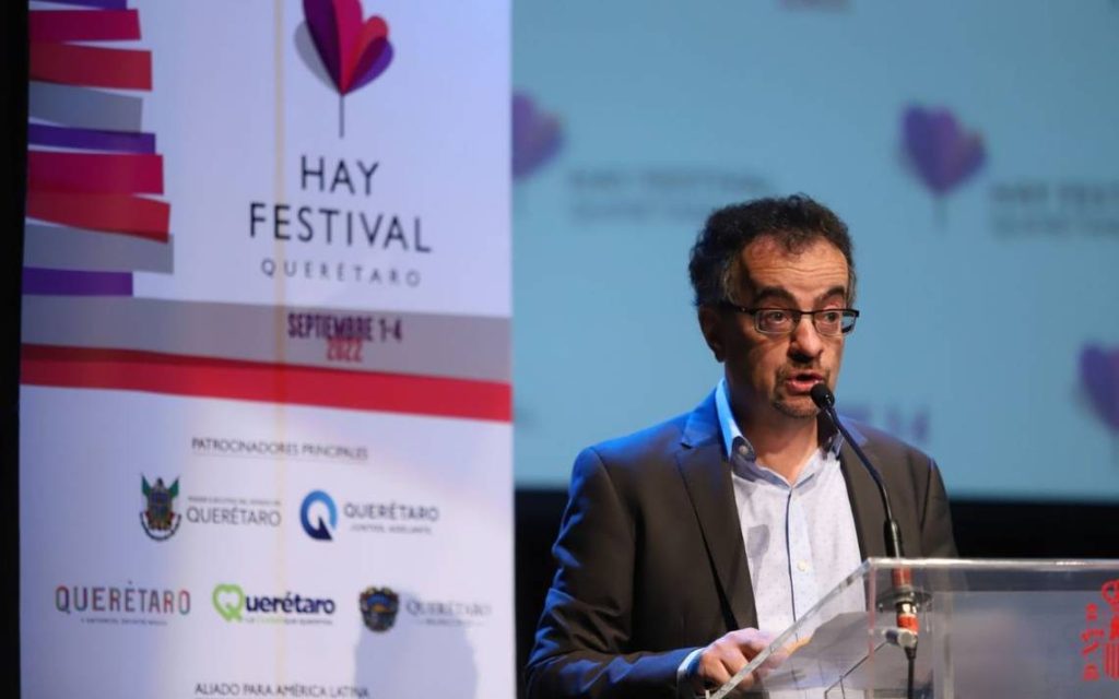 Reino Unido destituye a su embajador en México tras ser grabado bromeando con un rifle - El Heraldo de Chiapas