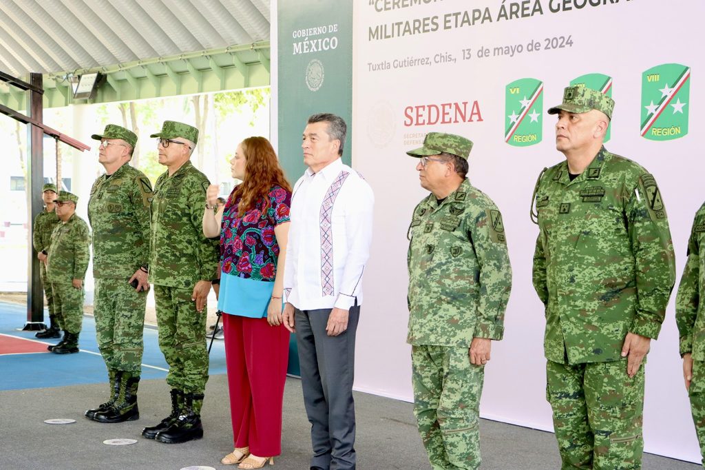 Rutilio Escandón participa en premiación de los Juegos Militares Etapa Área Geográfica Sur 2024