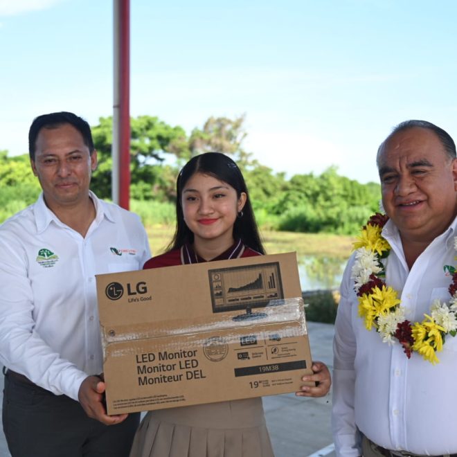 Realizan Homenaje a la Bandera para resaltar valores cívicos en CECyT 47 de Estación Huehuetán