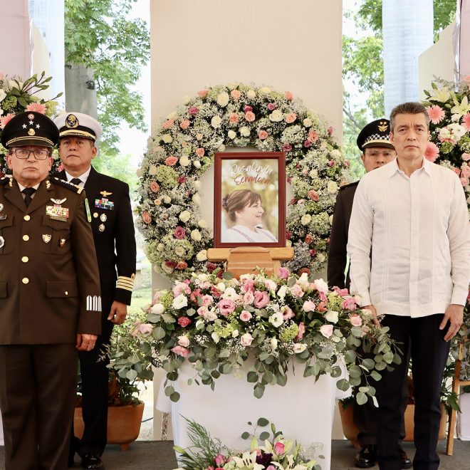 Rutilio Escandón participó en Homenaje Póstumo del DIF Chiapas a su esposa Rosalinda López Hernández