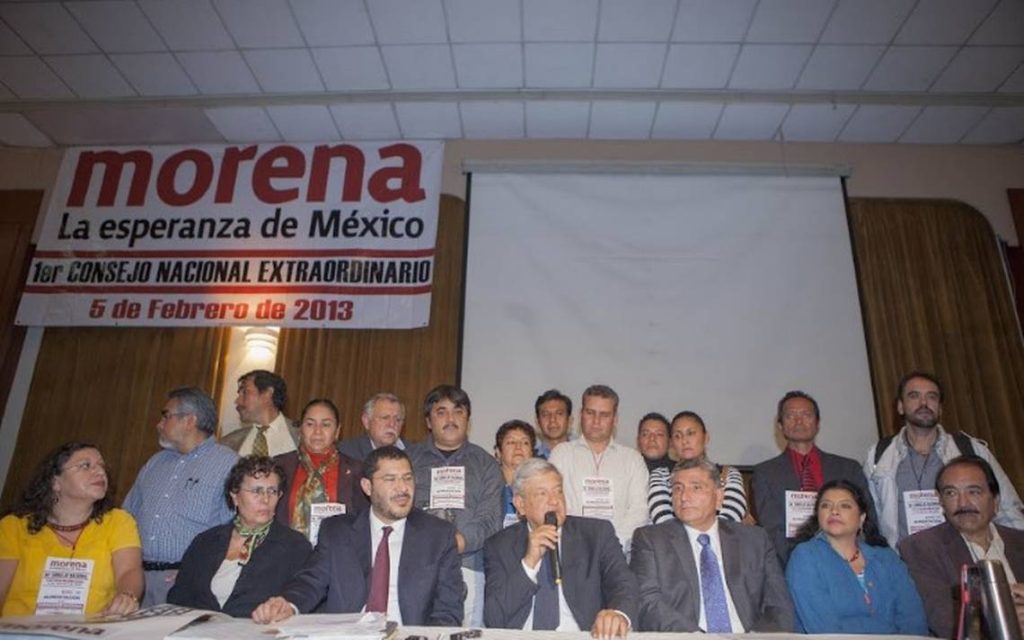 Seis familias cercanas a AMLO dominan en la 4T - El Heraldo de Chiapas