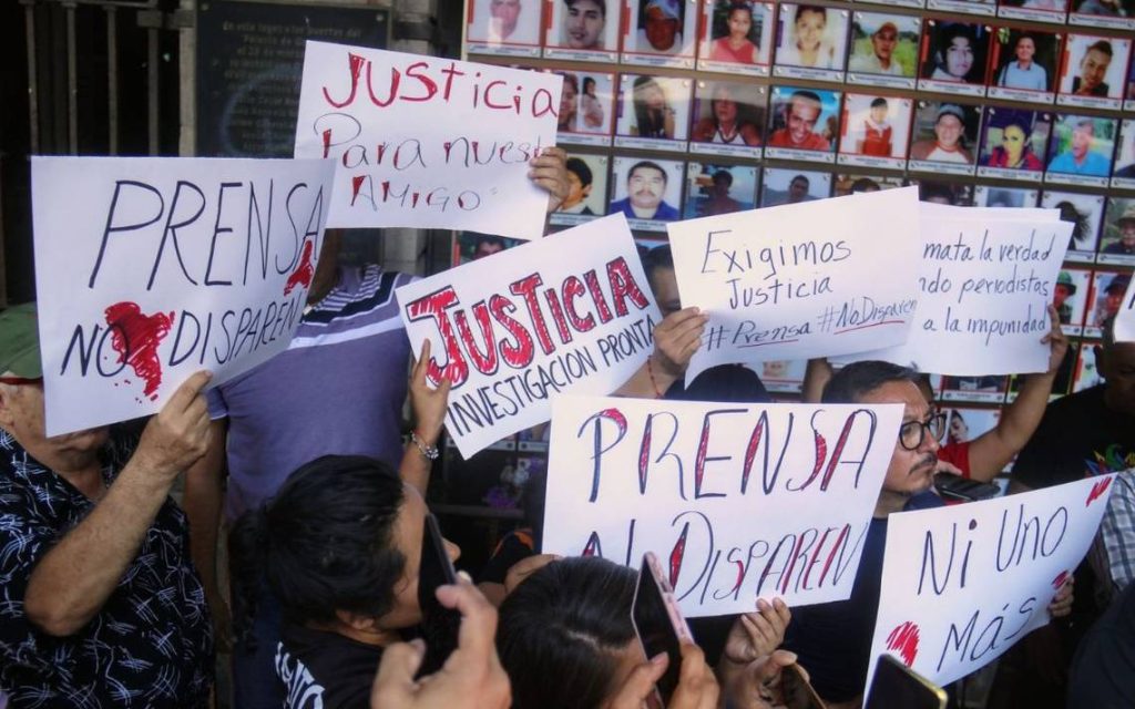 Agresiones a la prensa y falta de transparencia: pendientes que deja AMLO en libertad de expresión - El Heraldo de Chiapas