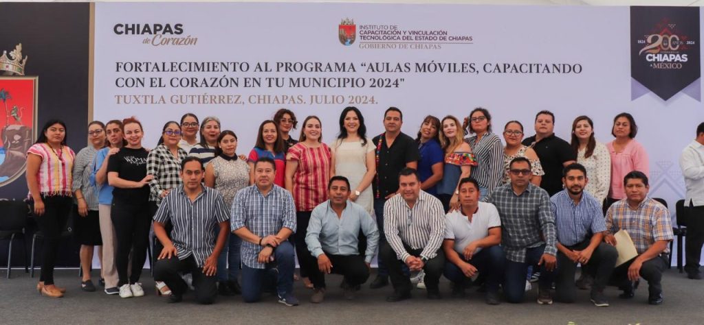 Icatech se fortalece con la integración de tres nuevas aulas móviles