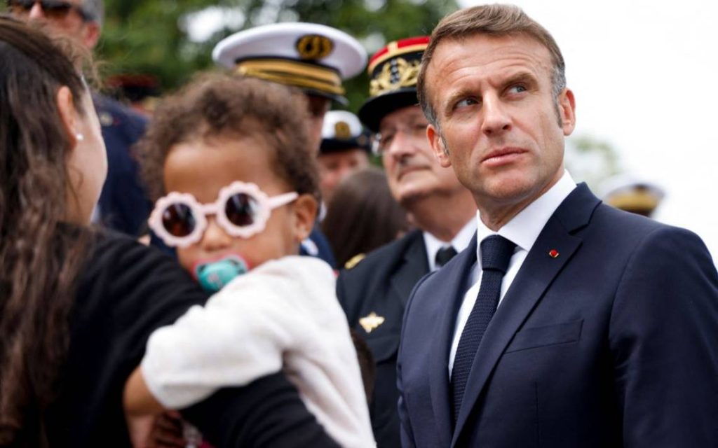 Macron aceptará este martes la dimisión del gobierno francés, que seguirá en funciones - El Heraldo de Chiapas
