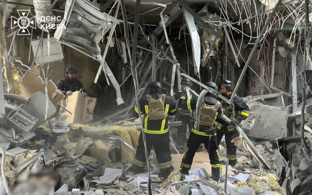 Más de diez muertos y 35 heridos en ataque ruso contra Kiev, incluido un hospital infantil - El Heraldo de Chiapas