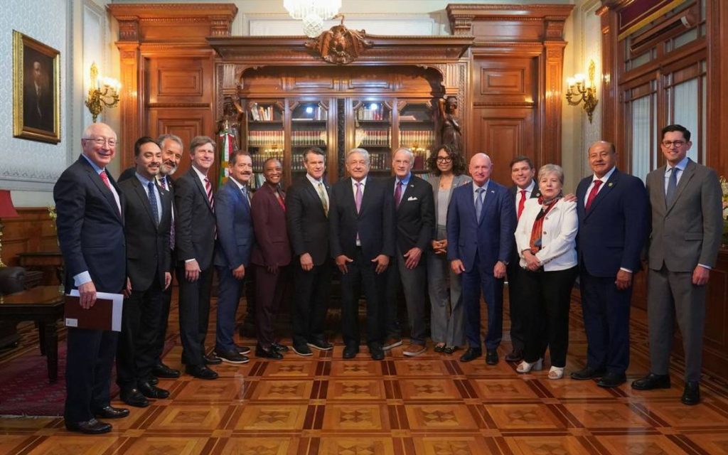 Recibe AMLO a legisladores estadounidenses en Palacio Nacional - El Heraldo de Chiapas
